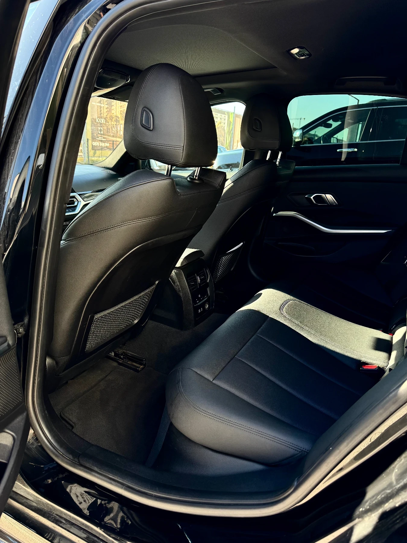 BMW 330 XI M-pack, снимка 16 - Автомобили и джипове - 56486169