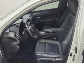 Lexus UX 250h ПОДГРЕВ/КЕЙЛЕС/НАВИ/КАМЕРА - 23400 € / 45766.42 лв. - 86082346 5