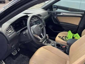 VW Tiguan Comfortline R-Line Black Edition/CARFAX | Auto.bg — изображение 8