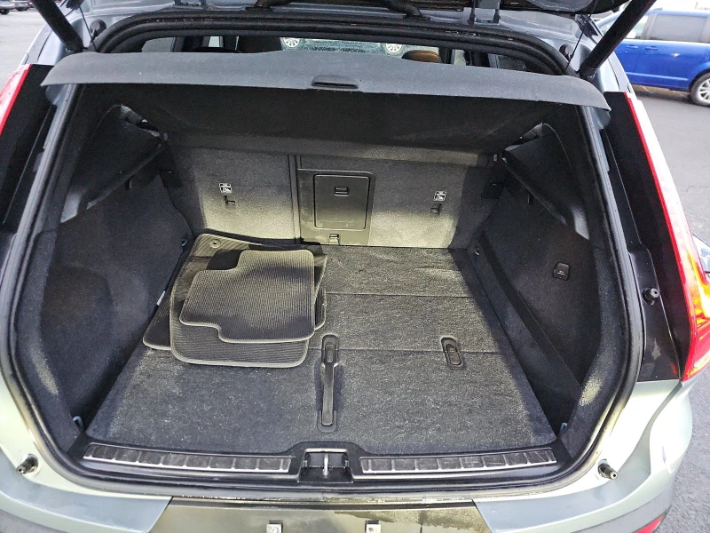 Volvo XC40 T5 R-Design, снимка 14 - Автомобили и джипове - 52516073
