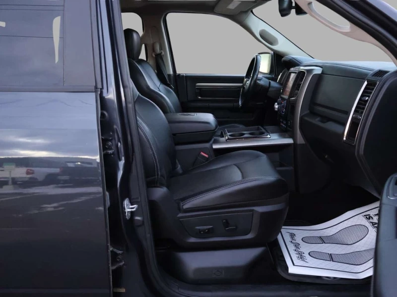 Dodge RAM 1500 * Sport * CARFAX * БЕЗ ПЪРВОНАЧАЛНА ВНОСКА, снимка 17 - Автомобили и джипове - 52916199