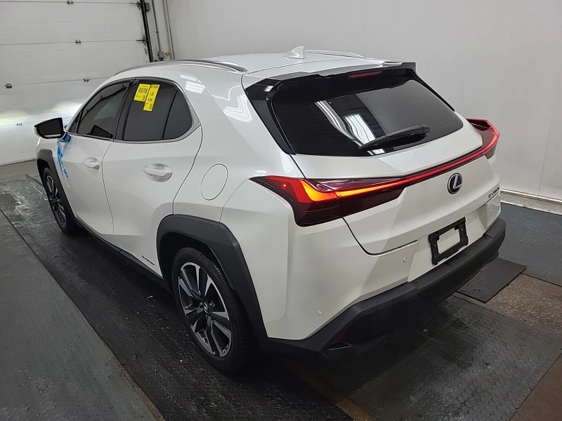 Lexus UX 250h ПОДГРЕВ/КЕЙЛЕС/НАВИ/КАМЕРА, снимка 4 - Автомобили и джипове - 53479227