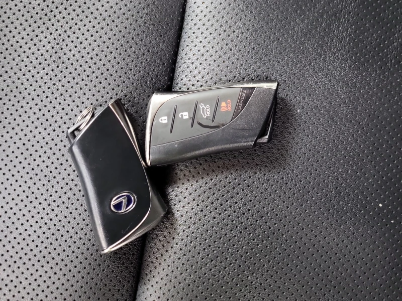 Lexus UX 250h ПОДГРЕВ/КЕЙЛЕС/НАВИ/КАМЕРА, снимка 13 - Автомобили и джипове - 53479227