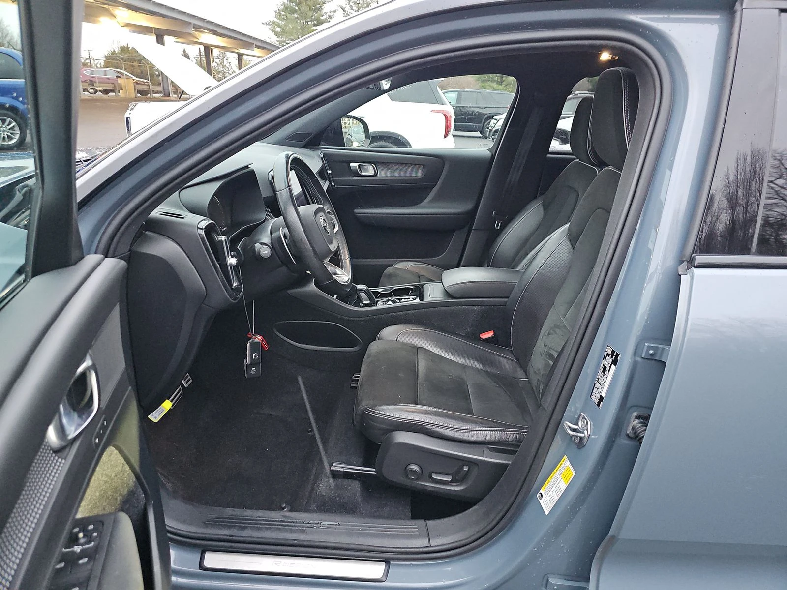 Volvo XC40 T5 R-Design - изображение 9