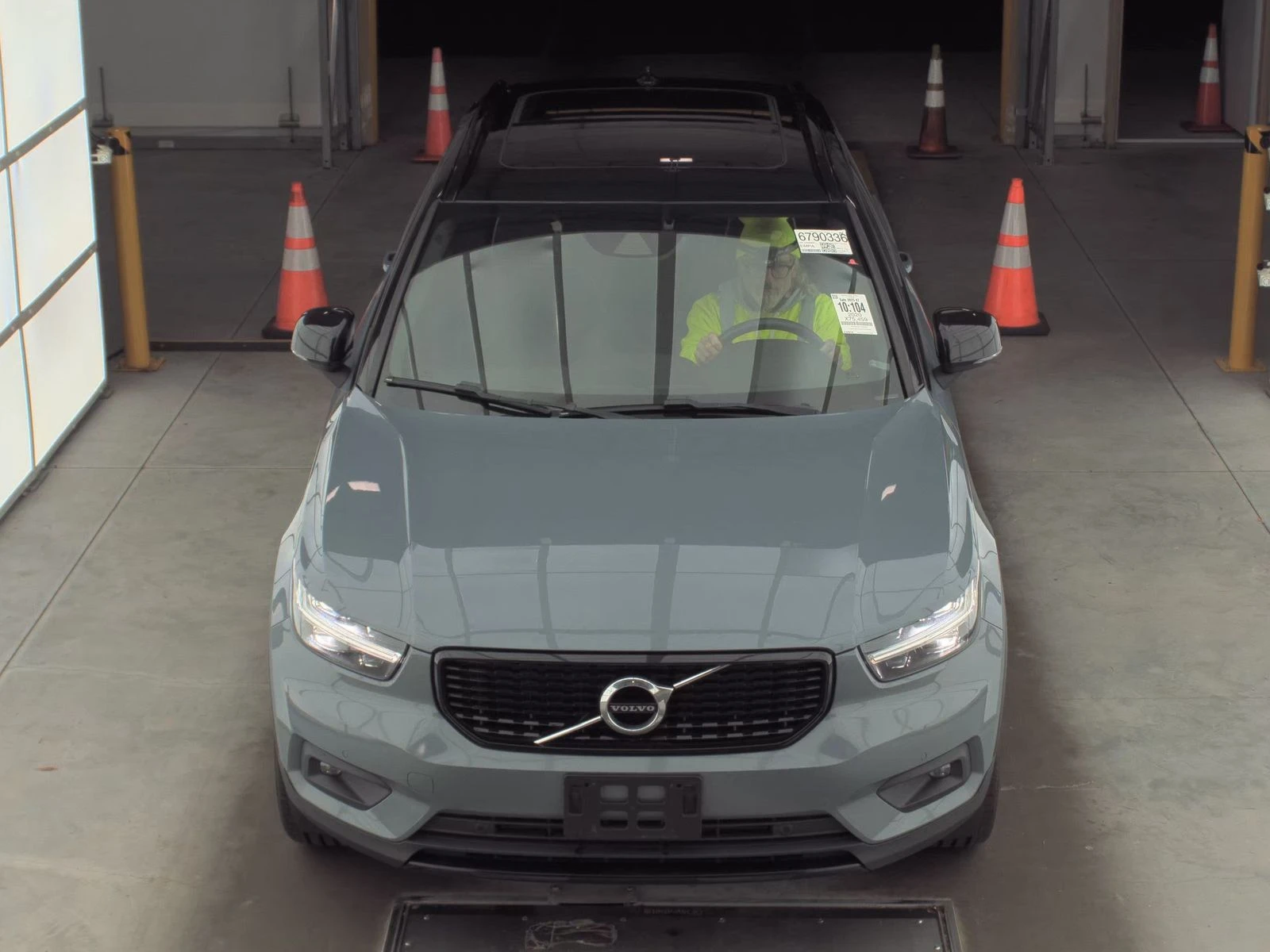 Volvo XC40 T5 R-Design - изображение 2