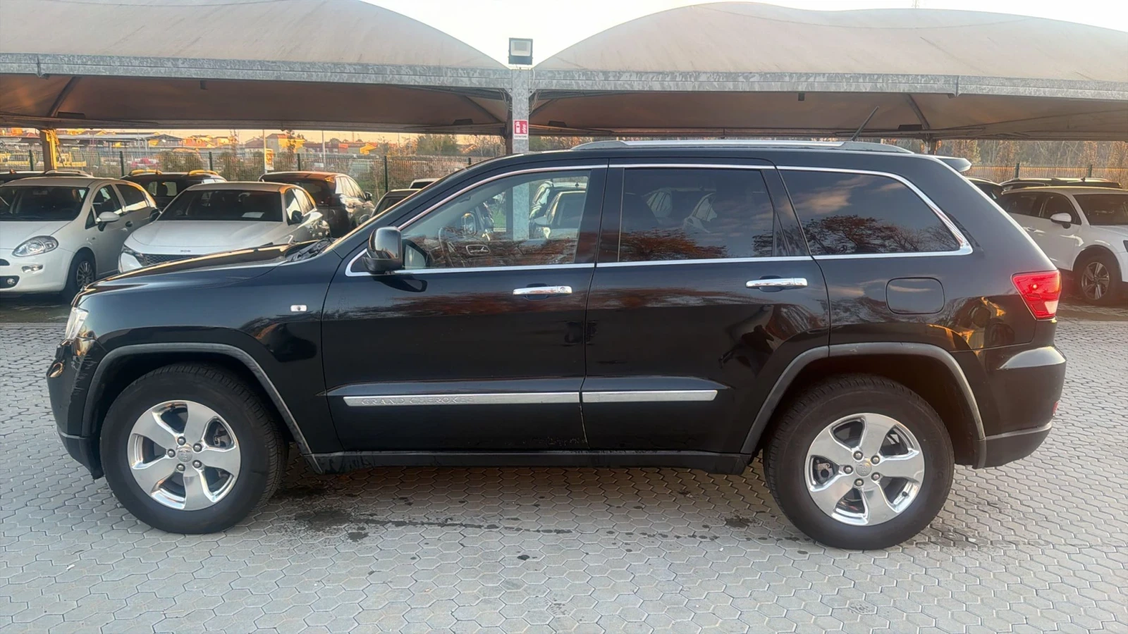 Jeep Grand cherokee 3.0D 111000KM. EURO 5 - изображение 4