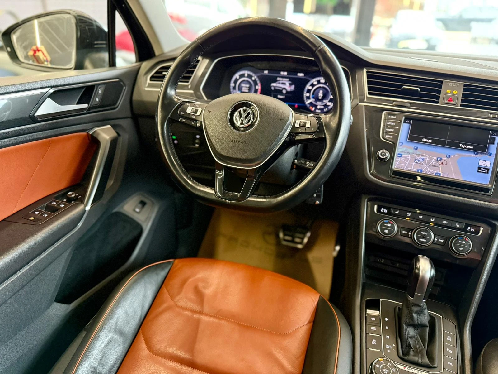 VW Tiguan R-Line* 4Motion* Panorama* Подгрев* Лизинг - изображение 9