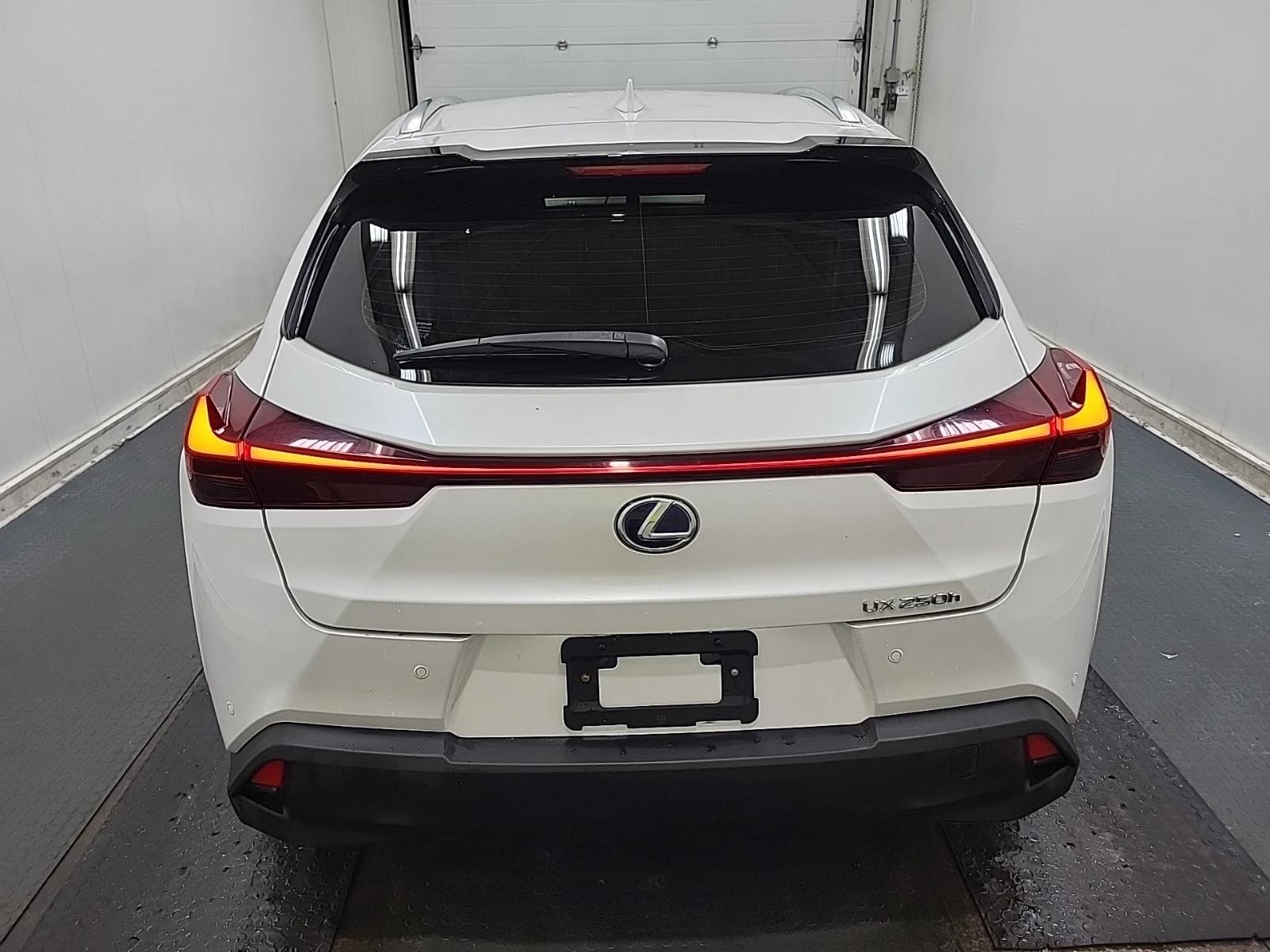 Lexus UX 250h ПОДГРЕВ/КЕЙЛЕС/НАВИ/КАМЕРА - изображение 6