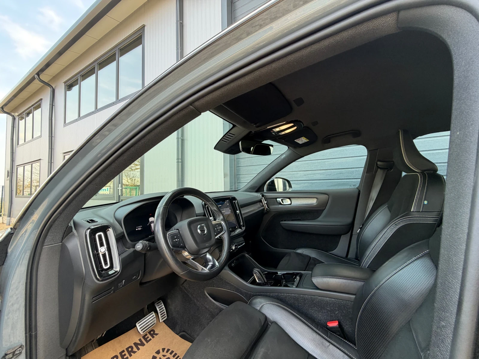 Volvo XC40 Recharge P8 AWD 78kWh 2020 R-Design, снимка 12 - Автомобили и джипове - 53724424