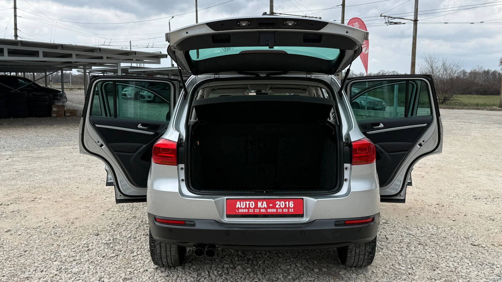 VW Tiguan 2.0TDI/140кс/Park Assist/НОВ ВНОС ОТ ИТАЛИЯ, снимка 9 - Автомобили и джипове - 53914488