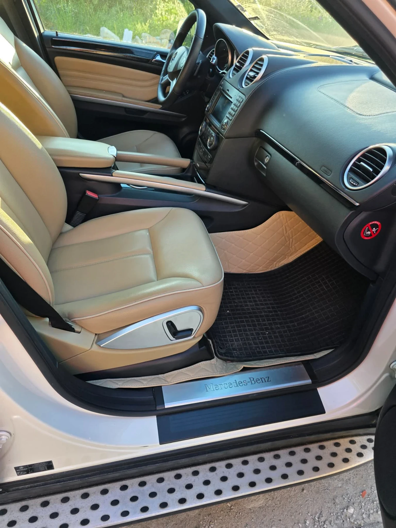 Mercedes-Benz ML 350 Grand Edition, снимка 10 - Автомобили и джипове - 54970297