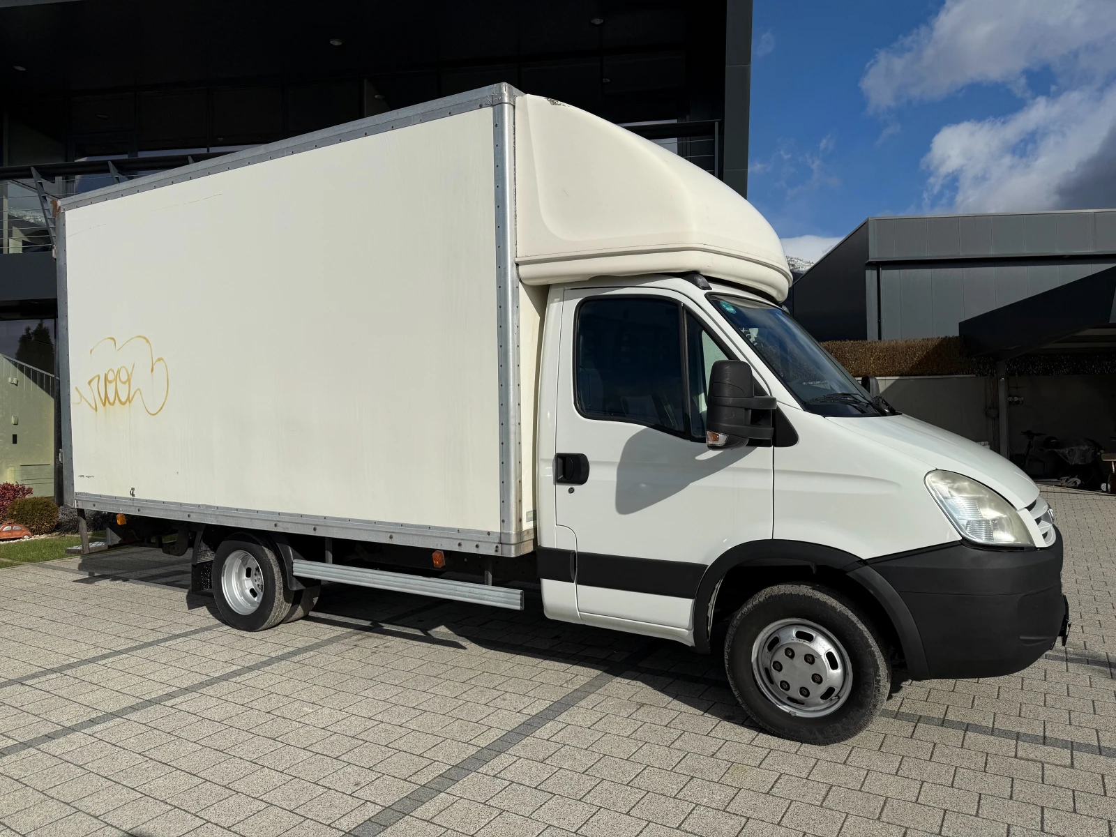 Iveco Daily 35C12 до 3.5т. 4.36м.  - изображение 2