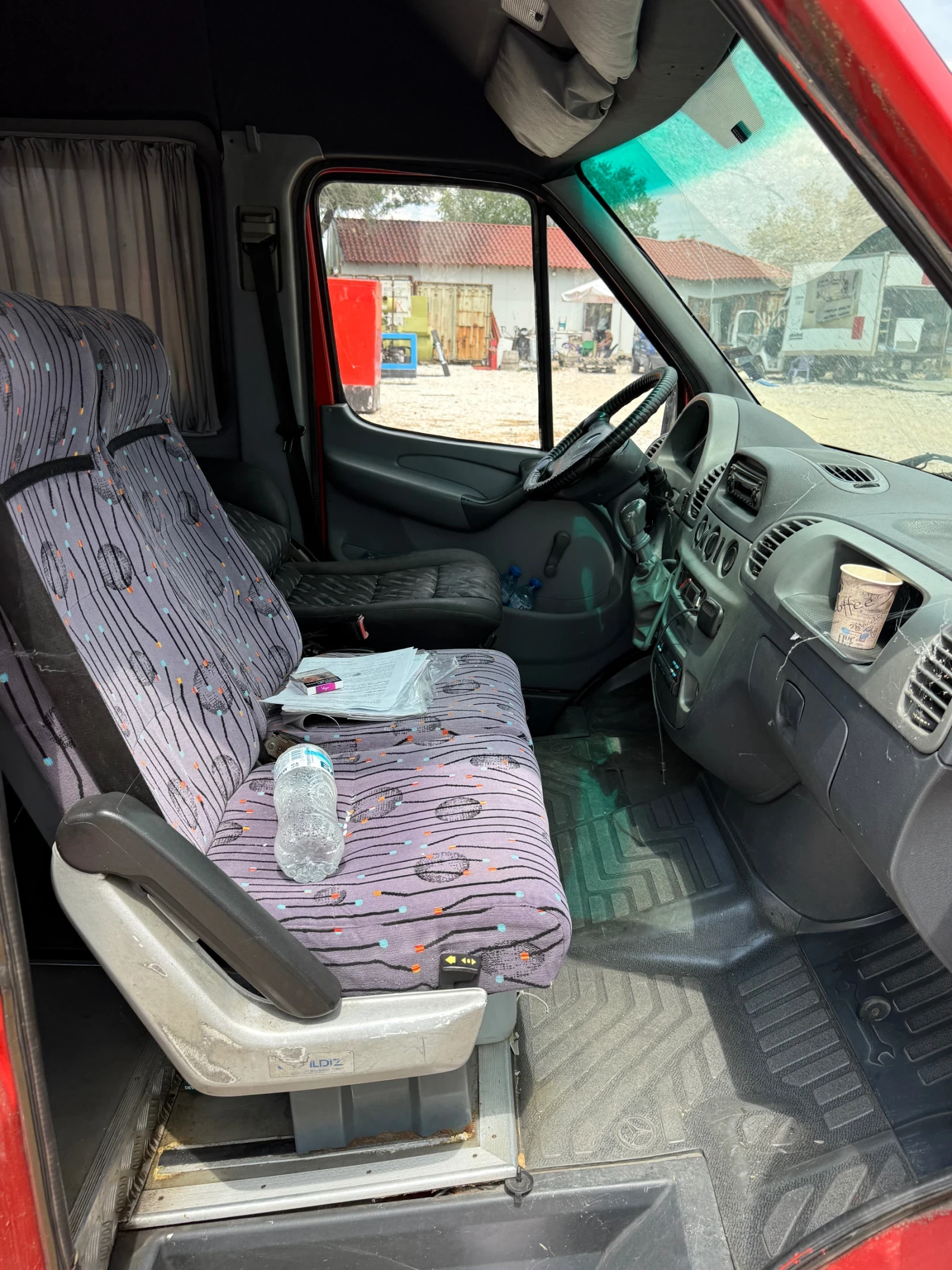 Mercedes-Benz 413 17+ 1 Климатик, нова тапицерия, снимка 4 - Бусове и автобуси - 55748112