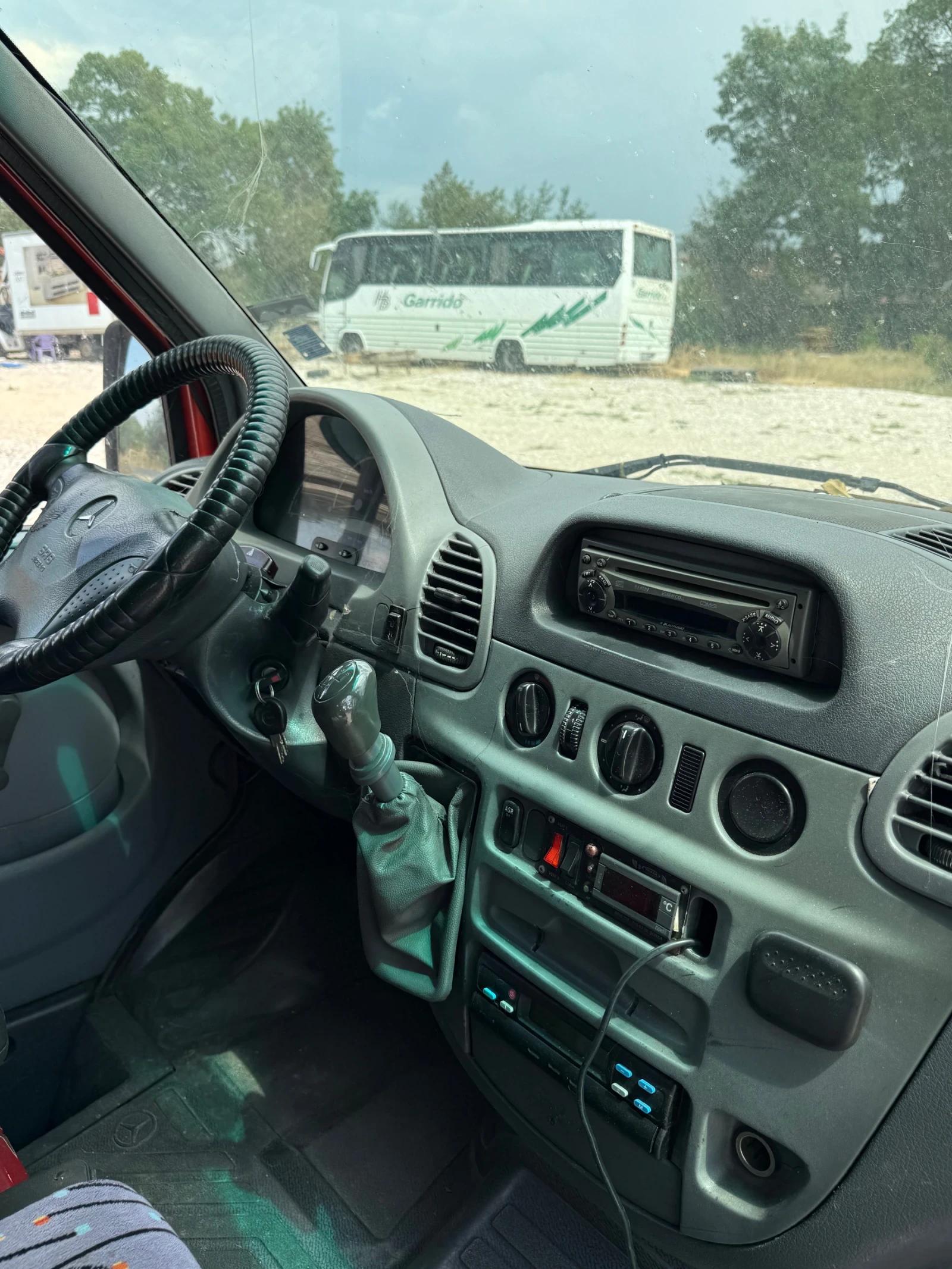 Mercedes-Benz 413 17+ 1 Климатик, нова тапицерия, снимка 6 - Бусове и автобуси - 55748112
