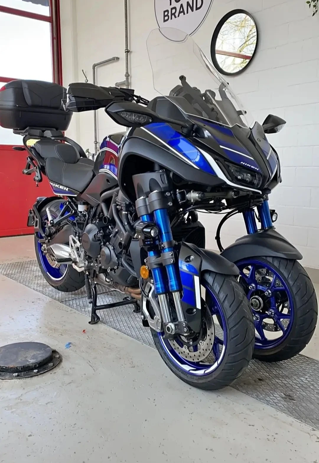 Yamaha Mt-09 Niken   | Mobile.bg   14