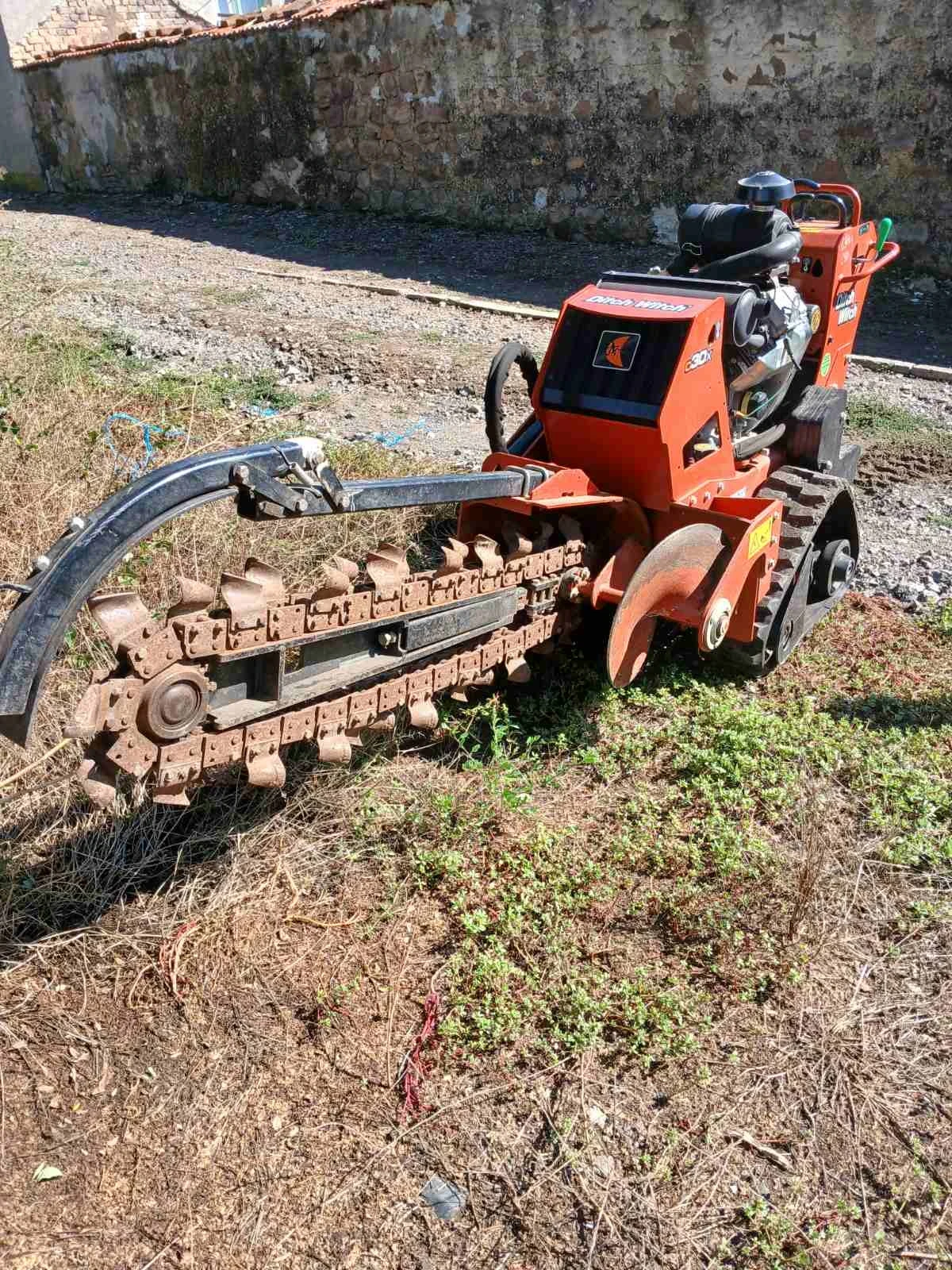 Каналокопатели Друга Каналокопател Ditch Witch C30X, снимка 4 - Индустриална техника - 53928424