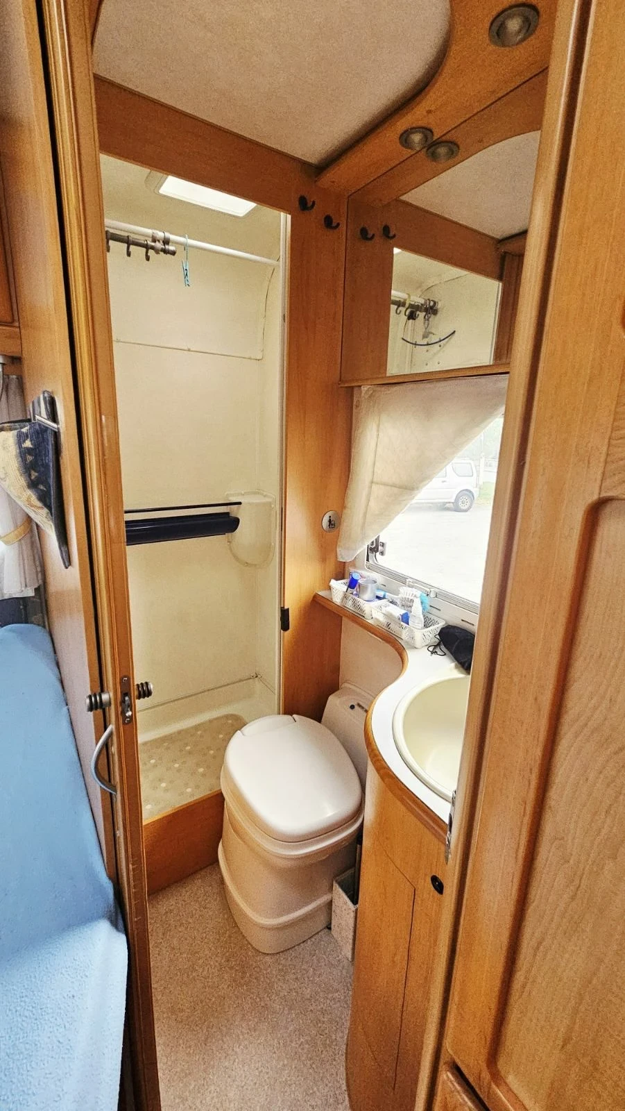 Кемпер HYMER / ERIBA BC 655 Classic, снимка 7 - Каравани и кемпери - 55945639