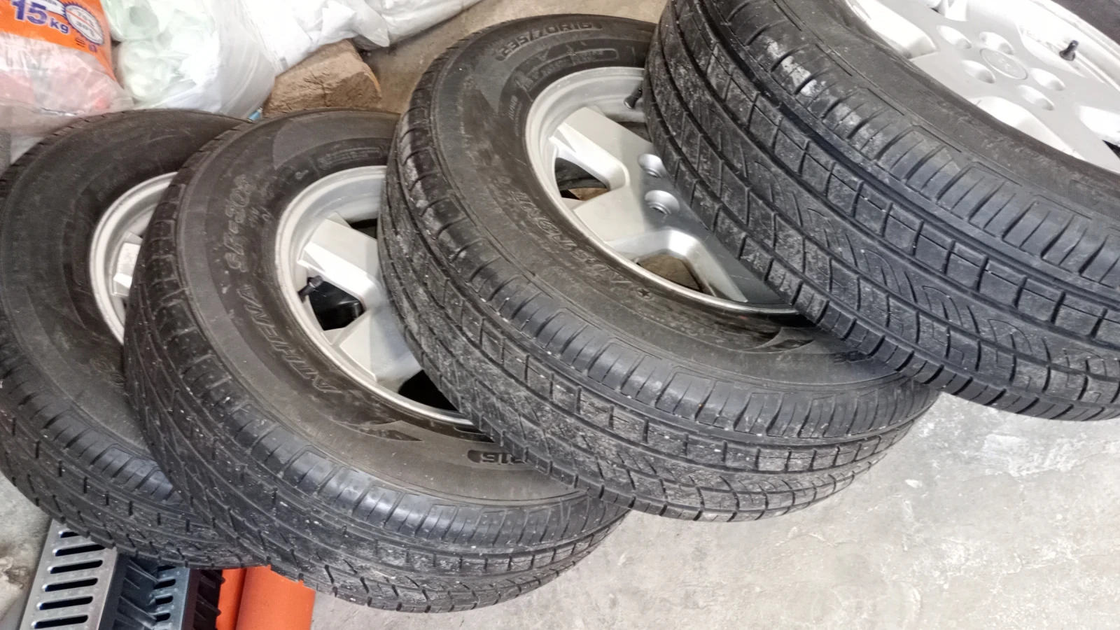    235/70R16  Jeep Cherokee | Mobile.bg   1
