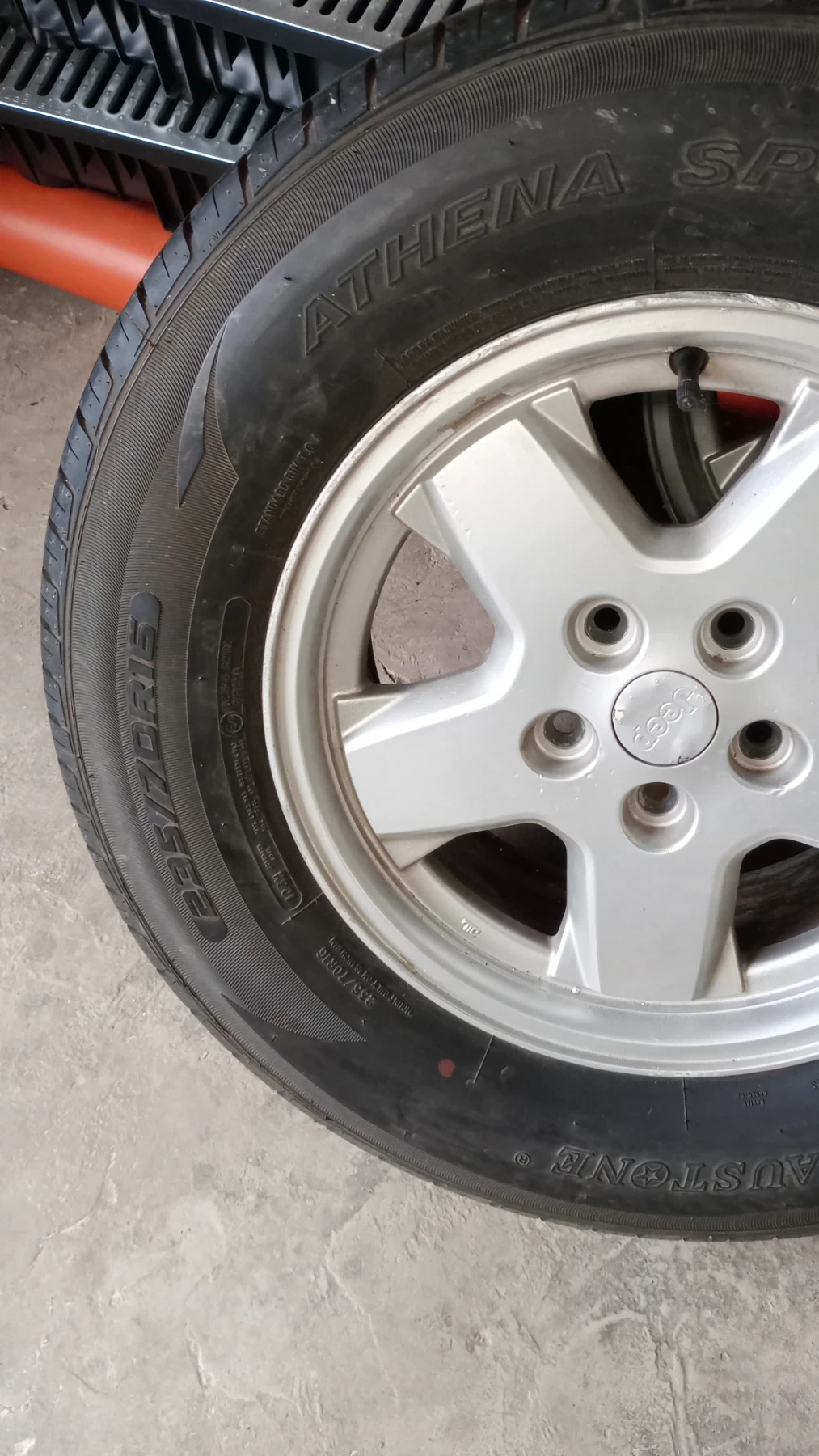    235/70R16  Jeep Cherokee | Mobile.bg   6