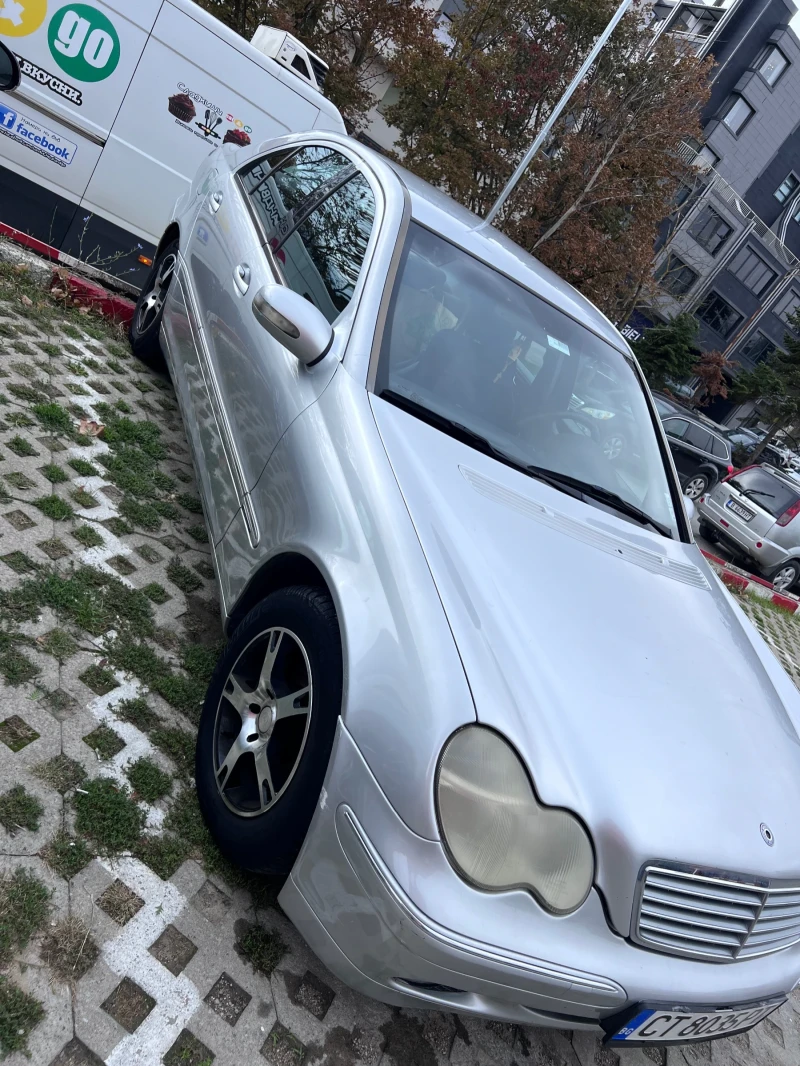 Mercedes-Benz C 200, снимка 4 - Автомобили и джипове - 47294849