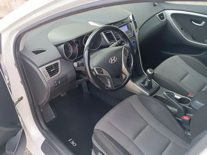 Hyundai I30 1.6GDI, снимка 8 - Автомобили и джипове - 49120240