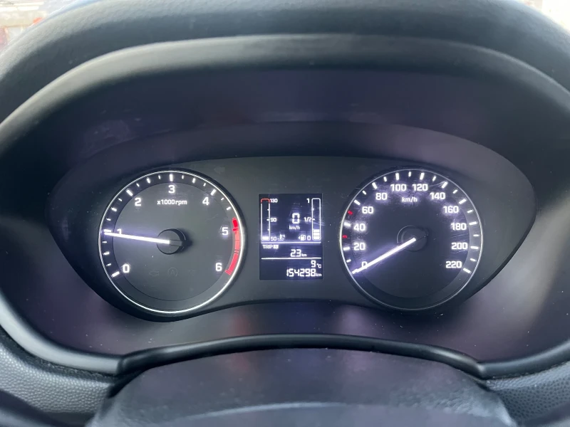 Hyundai I20 1.1 Crdi Euro 6 , снимка 16 - Автомобили и джипове - 49603388