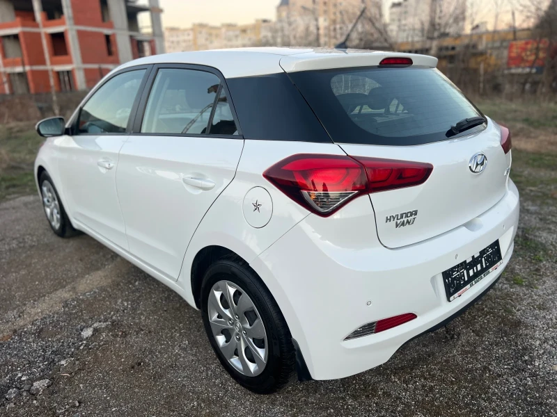 Hyundai I20 1.1 Crdi Euro 6 , снимка 3 - Автомобили и джипове - 49603388