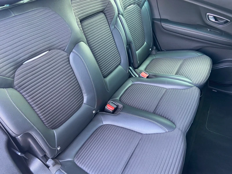 Renault Grand scenic ПОДАРЪК РЕГИСТРАЦИЯ, ЕКОТАКСА, ЗАСТРАХОВКА., снимка 15 - Автомобили и джипове - 51823268