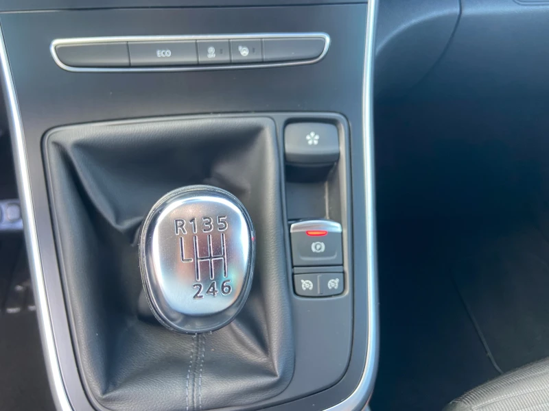 Renault Grand scenic ПОДАРЪК РЕГИСТРАЦИЯ, ЕКОТАКСА, ЗАСТРАХОВКА., снимка 12 - Автомобили и джипове - 51823268