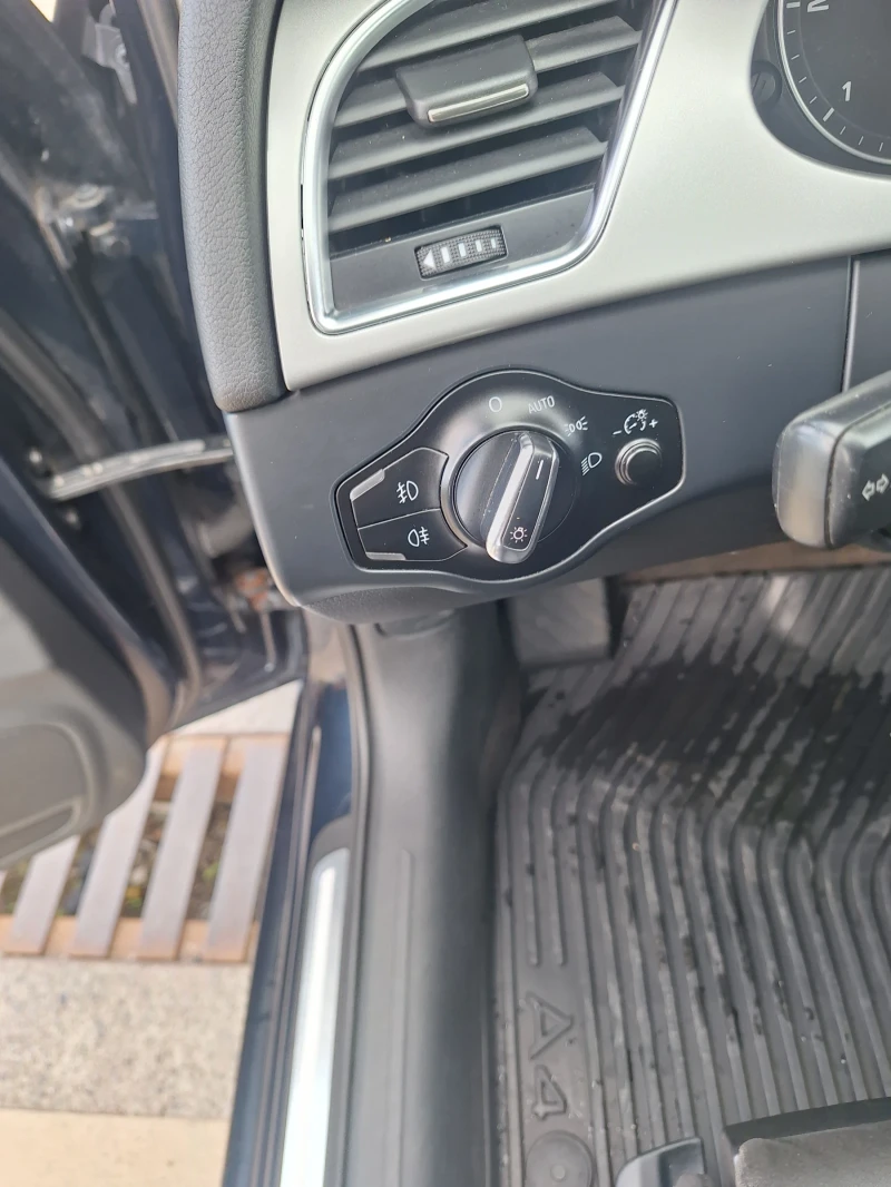 Audi A4 Комби, снимка 13 - Автомобили и джипове - 52045199