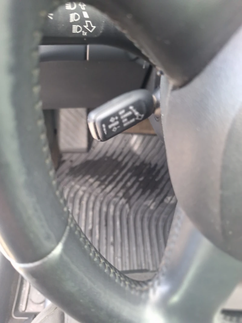 Audi A4 Комби, снимка 15 - Автомобили и джипове - 52045199