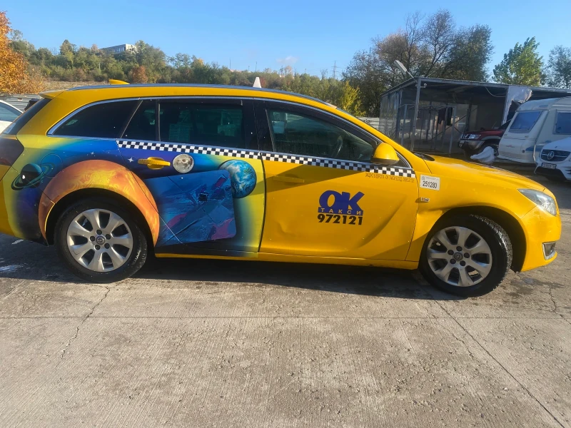 Opel Insignia 1.6 CDTI, снимка 2 - Автомобили и джипове - 52122326