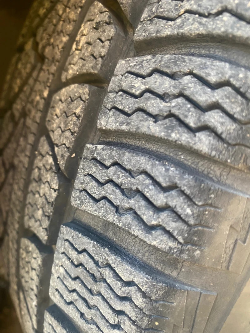 Opel Insignia 1.6 CDTI, снимка 9 - Автомобили и джипове - 52122326