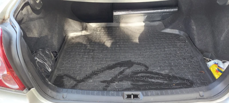 Toyota Avensis, снимка 16 - Автомобили и джипове - 52293173