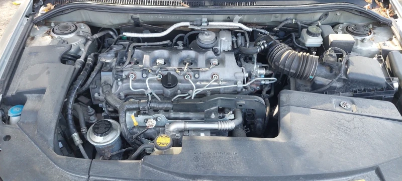 Toyota Avensis, снимка 7 - Автомобили и джипове - 52293173