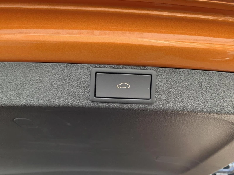 Skoda Octavia 2.0TSI* RS* MATRIX* LED* CARPLAY* , снимка 17 - Автомобили и джипове - 52492334