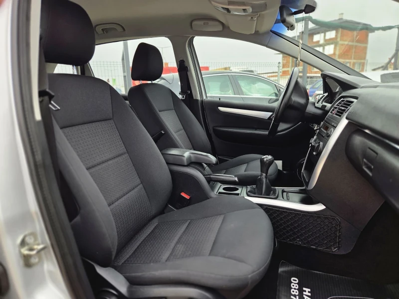 Mercedes-Benz B 180 6 скорости, снимка 10 - Автомобили и джипове - 52874497