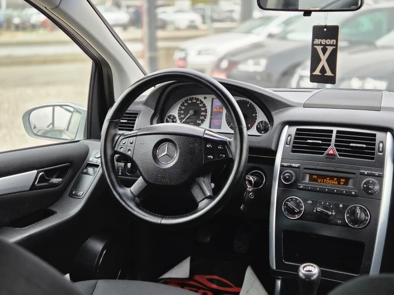 Mercedes-Benz B 180 6 скорости, снимка 13 - Автомобили и джипове - 52874497
