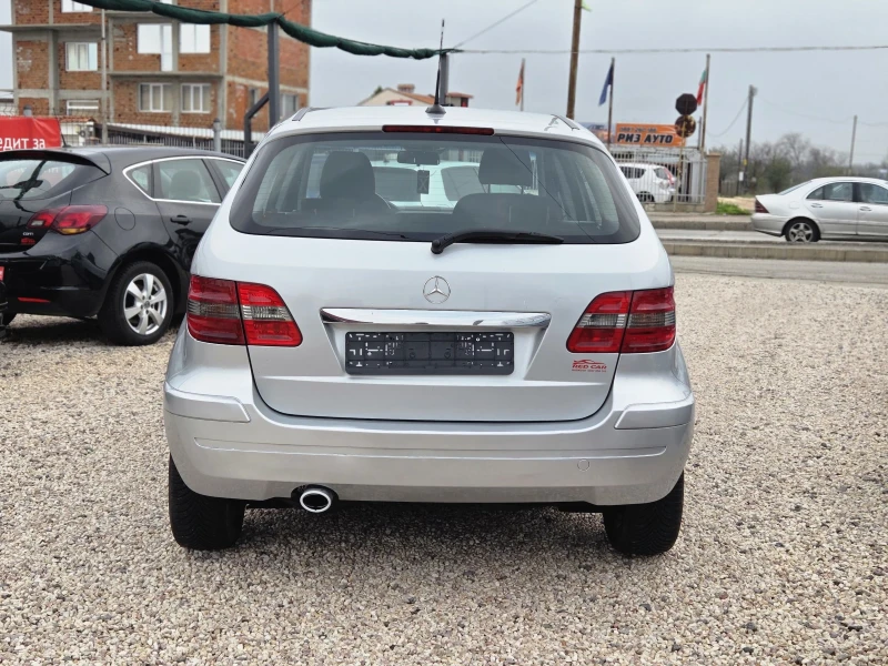 Mercedes-Benz B 180 6 скорости, снимка 6 - Автомобили и джипове - 52874497