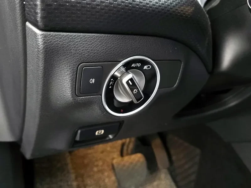 Mercedes-Benz A 200 2.0, снимка 17 - Автомобили и джипове - 54279065