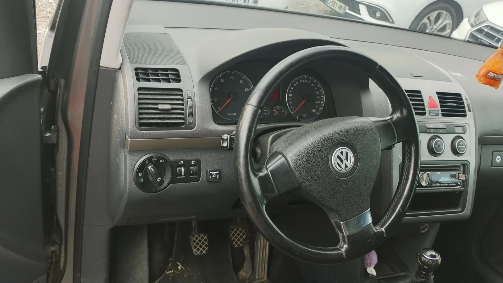 VW Touran 1.6 102к.с газ  - изображение 10
