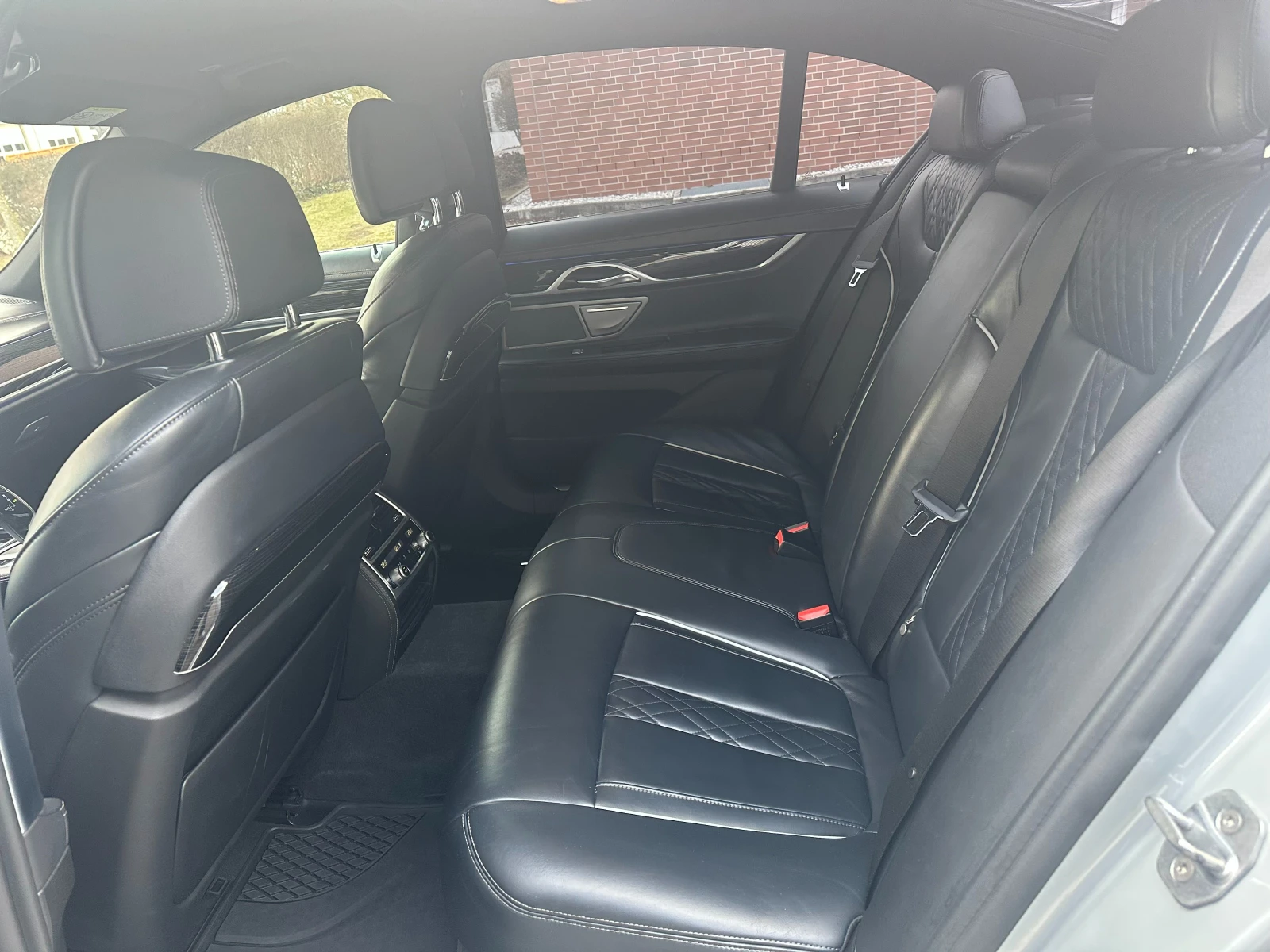 BMW 750 M-SPORT/xDrive/HEAD-UP/H&K/PANO/TV/LASER - изображение 8