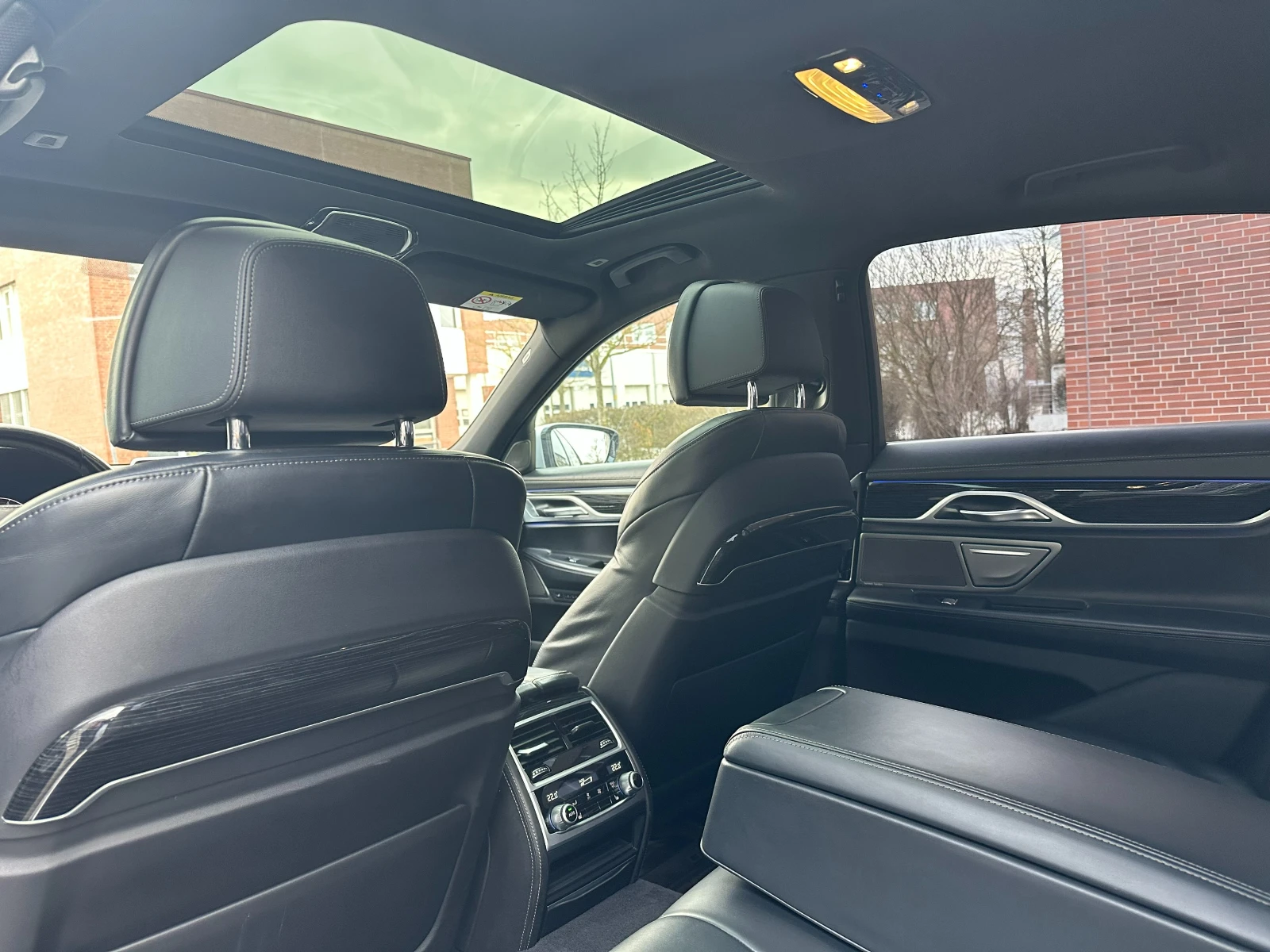BMW 750 M-SPORT/xDrive/HEAD-UP/H&K/PANO/TV/LASER - изображение 10
