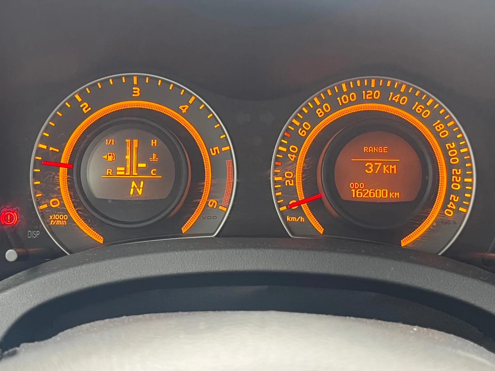 Toyota Auris 1.4d4d auto - изображение 7