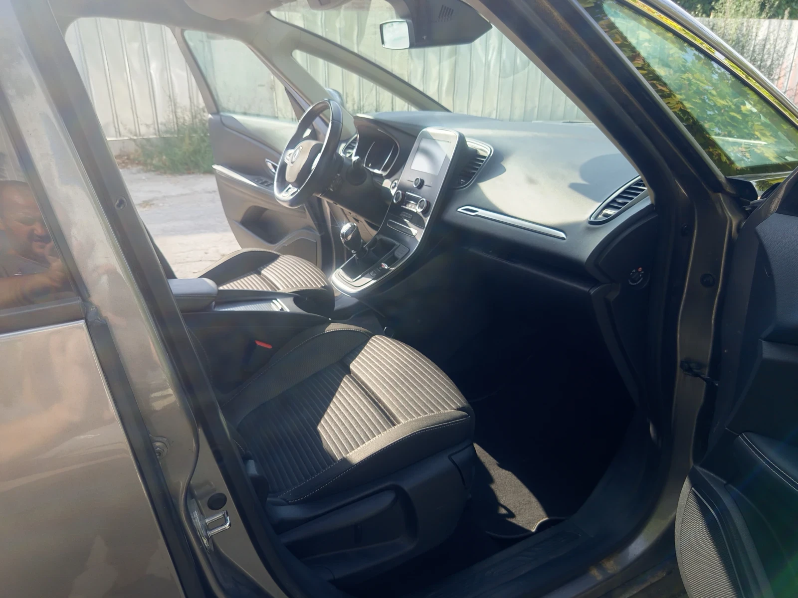 Renault Scenic  - изображение 7