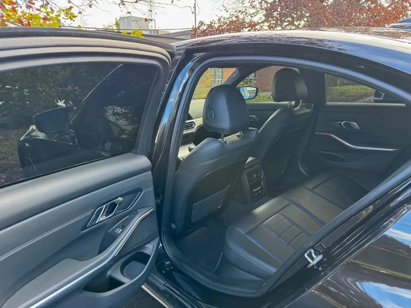 BMW 330 M-pkg* Xdrive* Apple CarPlay* Brake assist* Keyles - изображение 10