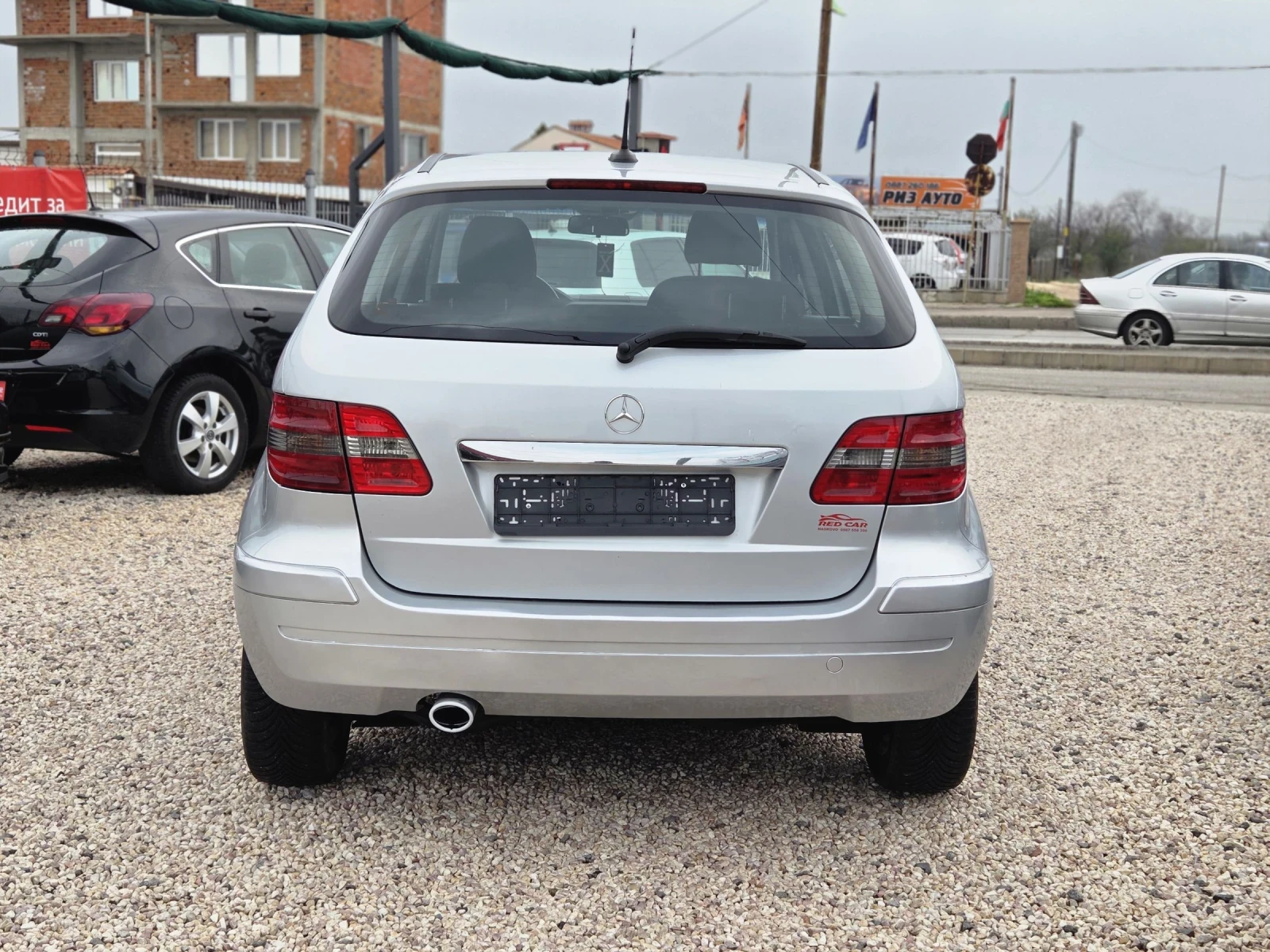 Mercedes-Benz B 180 6 скорости - изображение 6