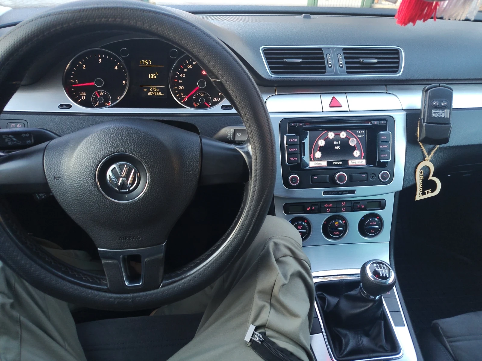 VW Passat 2.0 TDI 4 MOTION , снимка 9 - Автомобили и джипове - 53826671