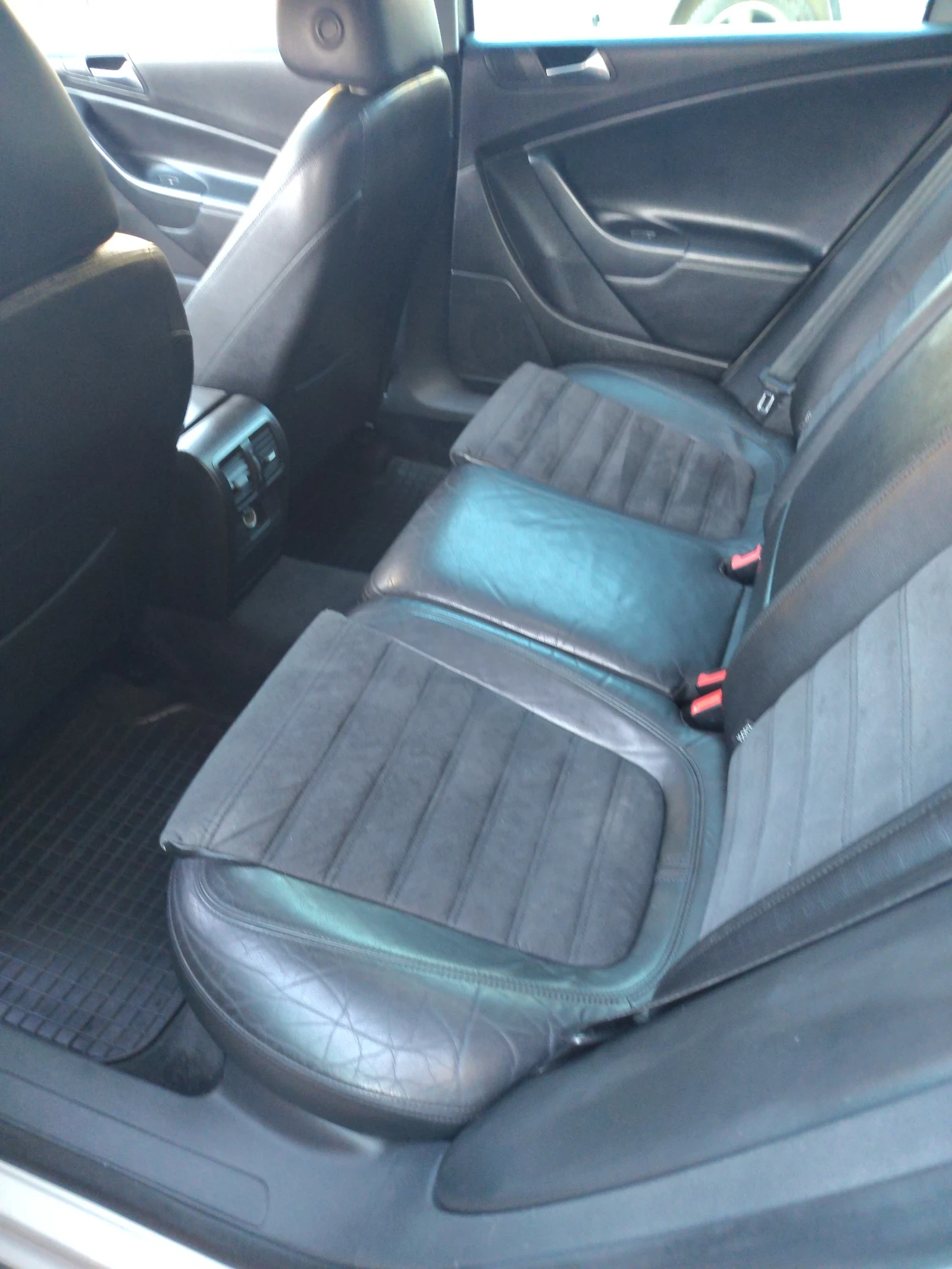 VW Passat 2.0 TDI 4 MOTION , снимка 12 - Автомобили и джипове - 53826671