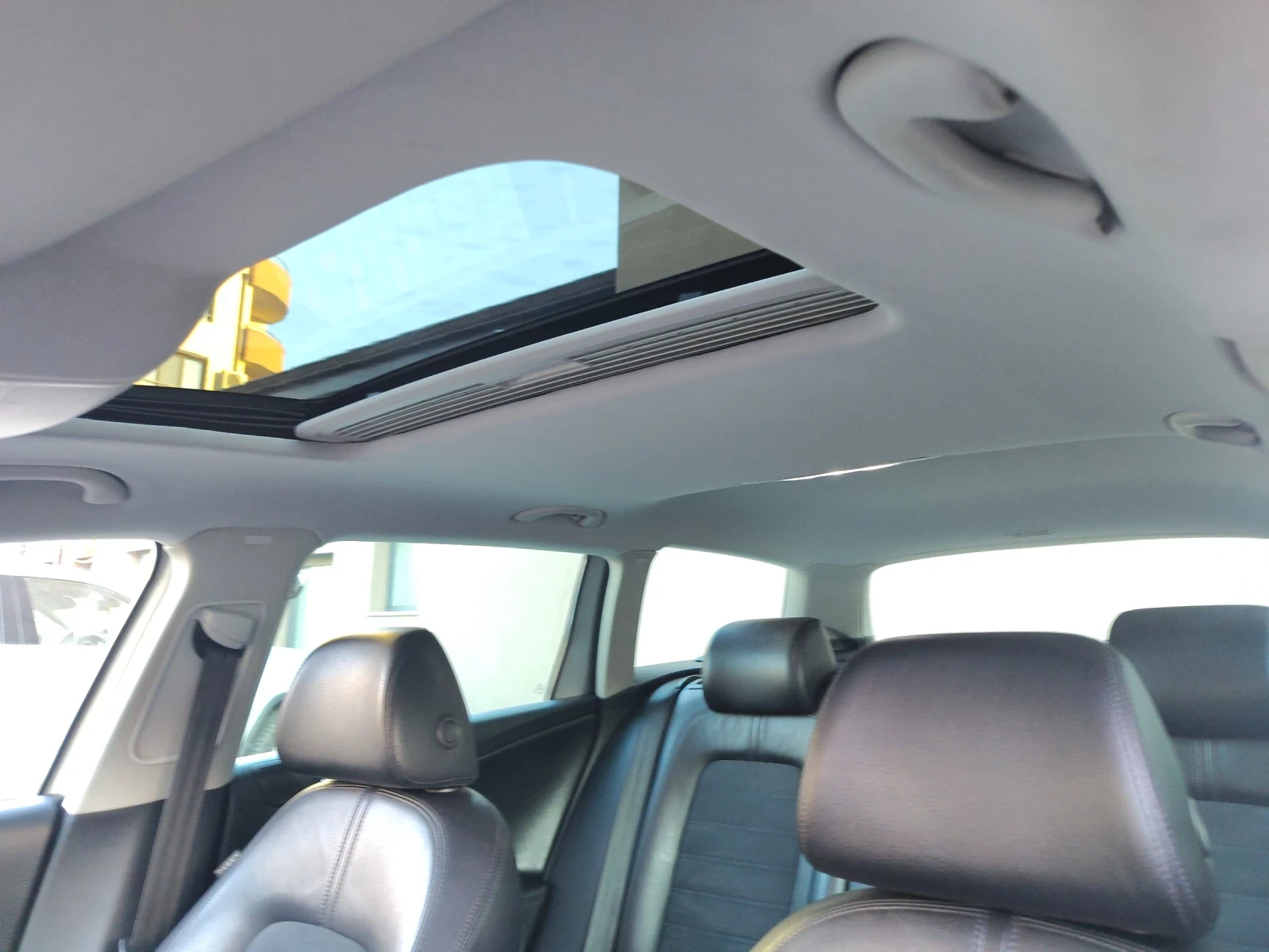 VW Passat 2.0 TDI 4 MOTION , снимка 13 - Автомобили и джипове - 53826671